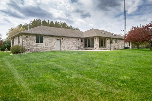 N1180 COUNTY ROAD EE, Redgranite, WI 54970