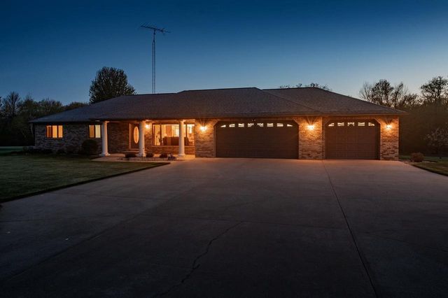 N1180 COUNTY ROAD EE, Redgranite, WI 54970