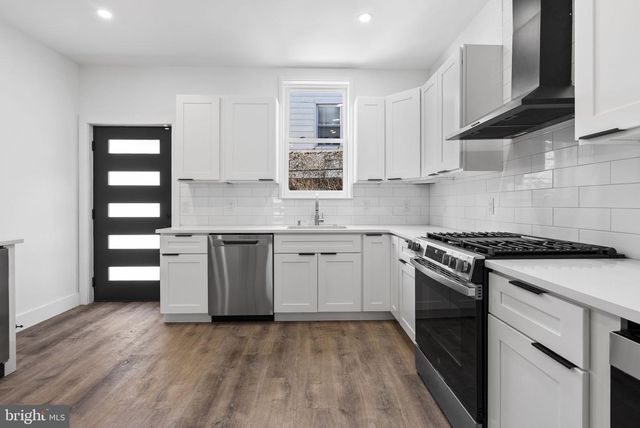 458 W EARLHAM TER, Philadelphia, PA 19144