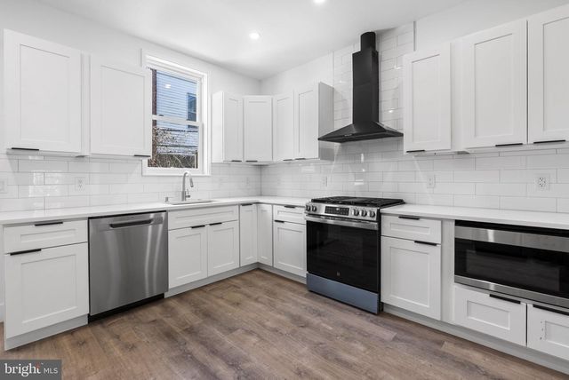 458 W EARLHAM TER, Philadelphia, PA 19144