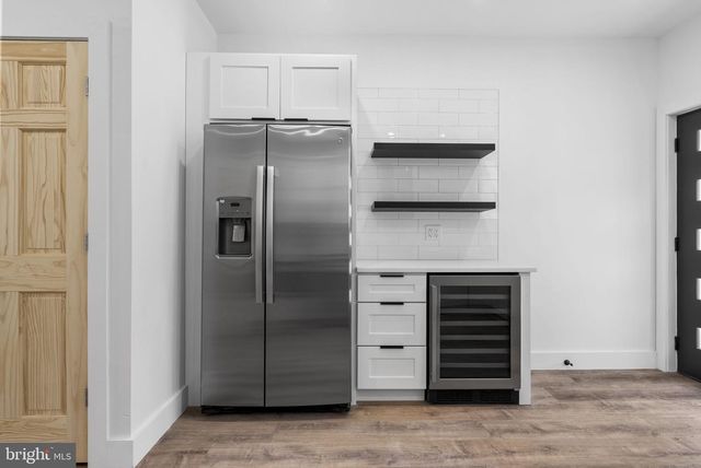 458 W EARLHAM TER, Philadelphia, PA 19144