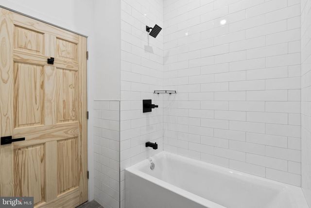 458 W EARLHAM TER, Philadelphia, PA 19144