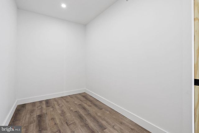 458 W EARLHAM TER, Philadelphia, PA 19144