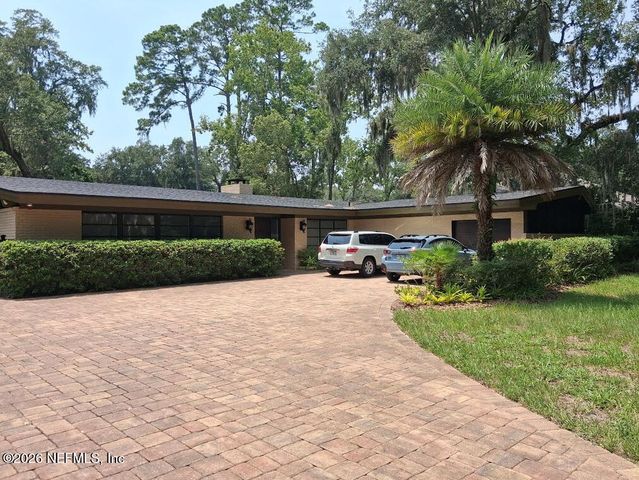 2640 HOLLY POINT Road E, Orange Park, FL 32073