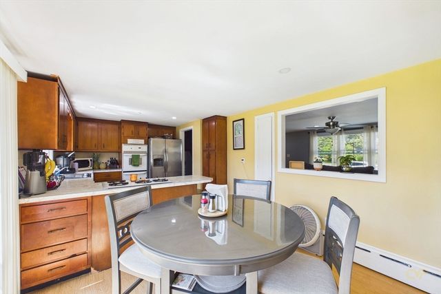 70 Fairmount St, New Bedford, MA 02740