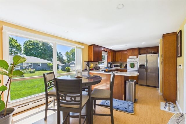 70 Fairmount St, New Bedford, MA 02740