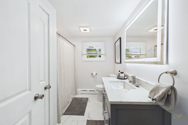 70 Fairmount St, New Bedford, MA 02740