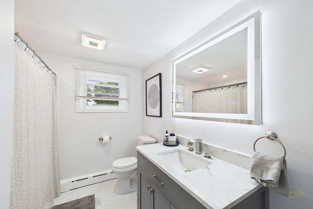70 Fairmount St, New Bedford, MA 02740