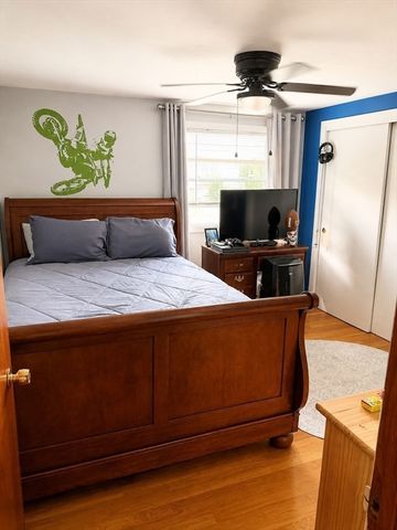 70 Fairmount St, New Bedford, MA 02740