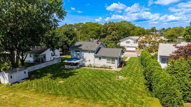 70 Fairmount St, New Bedford, MA 02740