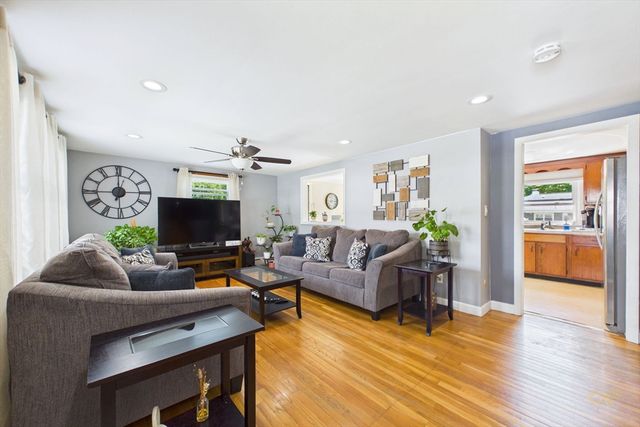 70 Fairmount St, New Bedford, MA 02740