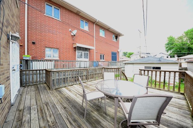 2823 S Farrell Street, Chicago, IL 60608