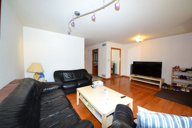 2823 S Farrell Street, Chicago, IL 60608
