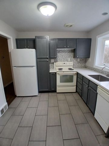 28603 Bohn Street, Roseville, MI 48066