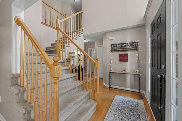 913 Darwin Drive, Chelsea, MI 48118