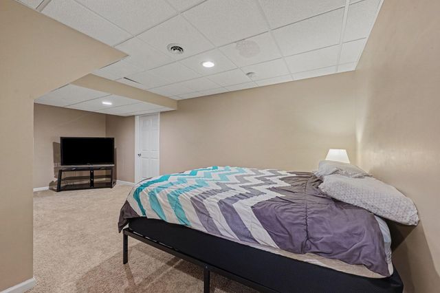 913 Darwin Drive, Chelsea, MI 48118