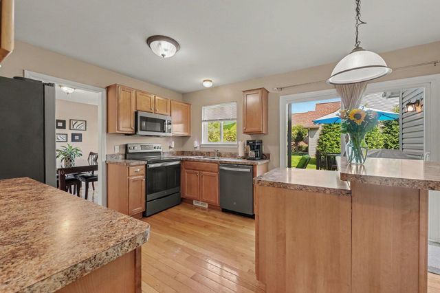 913 Darwin Drive, Chelsea, MI 48118