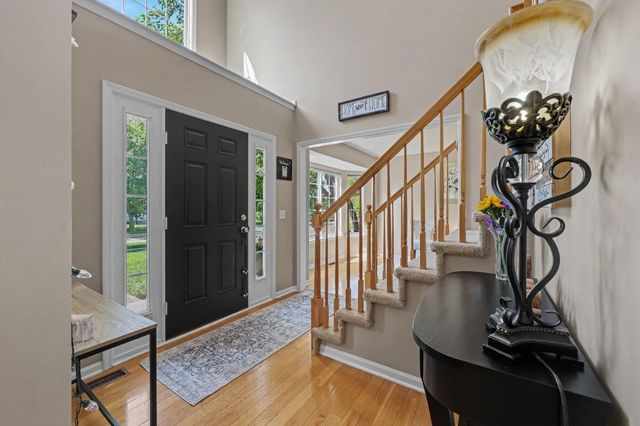 913 Darwin Drive, Chelsea, MI 48118