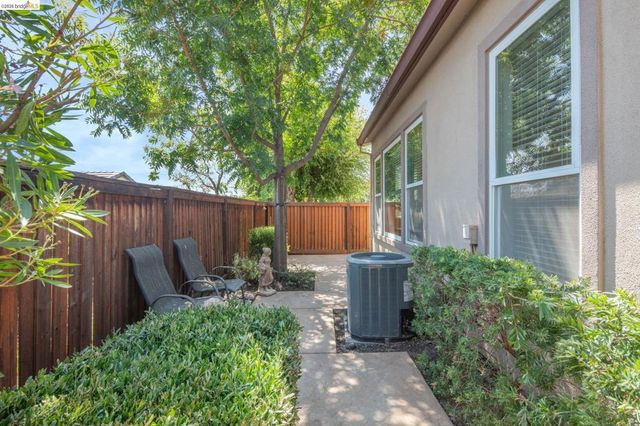 1806 Moscato Pl, Brentwood, CA 94513