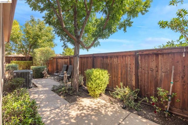 1806 Moscato Pl, Brentwood, CA 94513