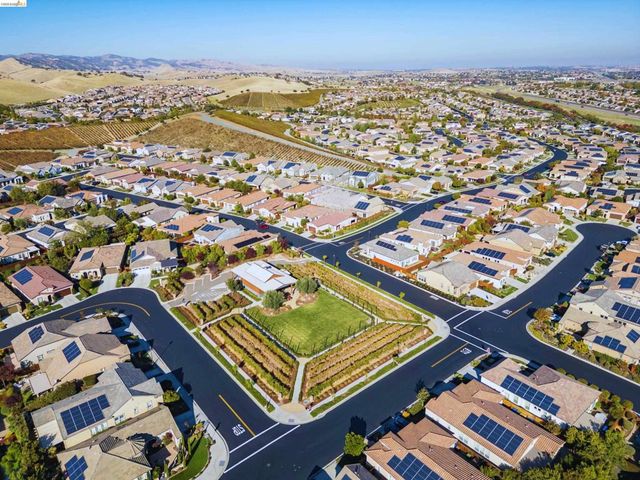 1806 Moscato Pl, Brentwood, CA 94513