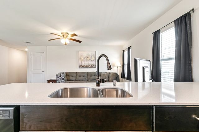 720 Autumnwood Way, Princeton, TX 75407