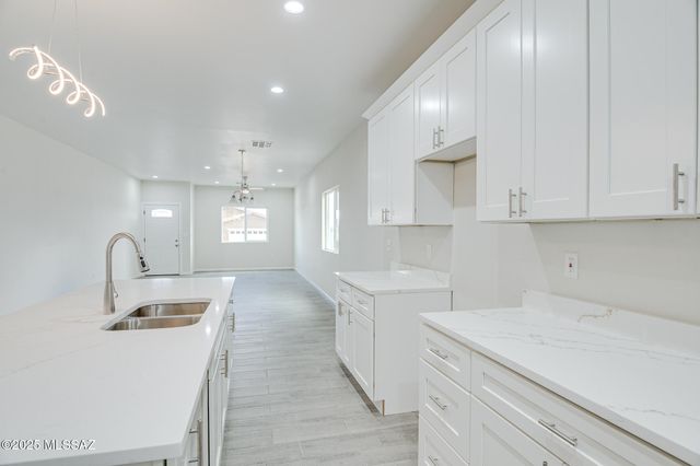 219 S Atlanta Street, Vail, AZ 85641