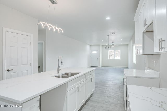 219 S Atlanta Street, Vail, AZ 85641