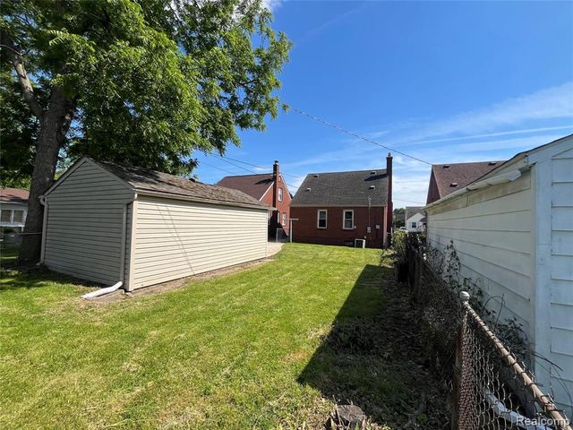 1410 Mayflower Avenue, Lincoln Park, MI 48146