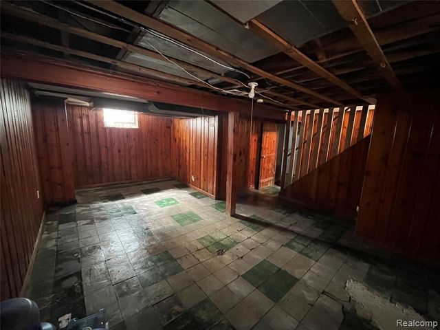1410 Mayflower Avenue, Lincoln Park, MI 48146