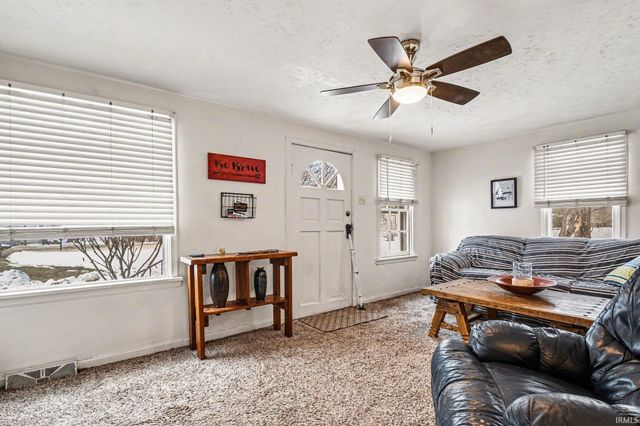 52138 Hollyhock Road, South Bend, IN 46637