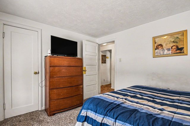 52138 Hollyhock Road, South Bend, IN 46637