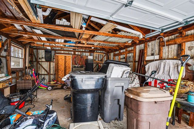 52138 Hollyhock Road, South Bend, IN 46637