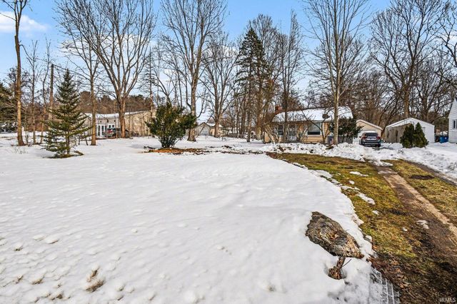 52138 Hollyhock Road, South Bend, IN 46637