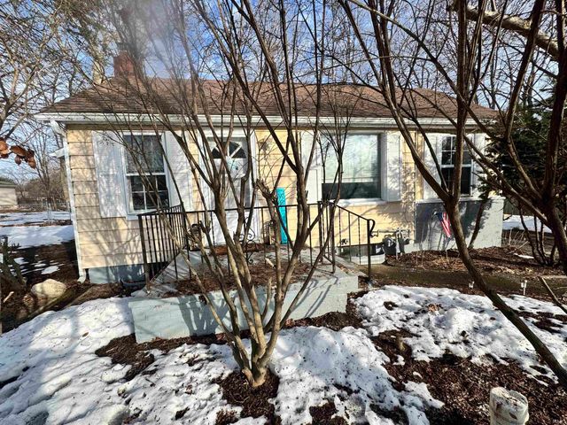 52138 Hollyhock Road, South Bend, IN 46637