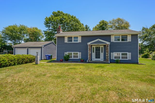 26 Lamphere Road, Waterford, CT 06385