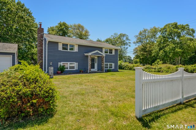 26 Lamphere Road, Waterford, CT 06385