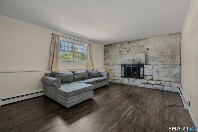 26 Lamphere Road, Waterford, CT 06385