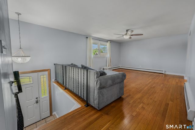 26 Lamphere Road, Waterford, CT 06385