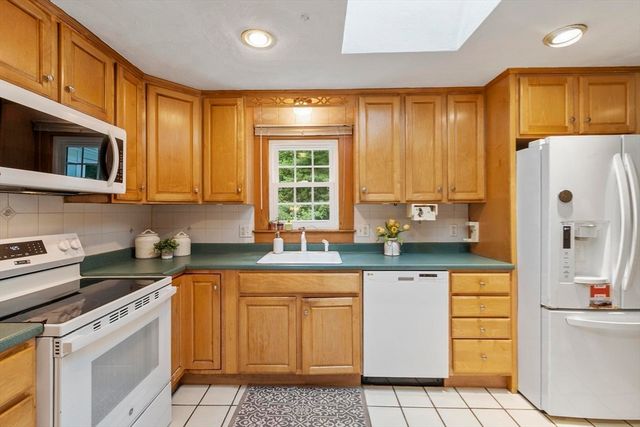14 Olde Berry Road, Andover, MA 01810