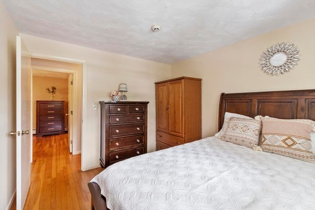 14 Olde Berry Road, Andover, MA 01810