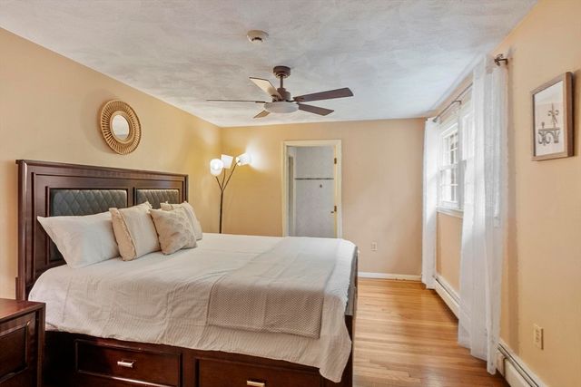 14 Olde Berry Road, Andover, MA 01810