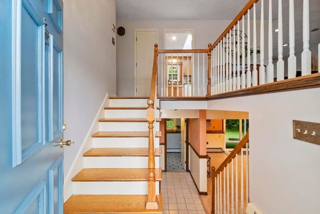 14 Olde Berry Road, Andover, MA 01810
