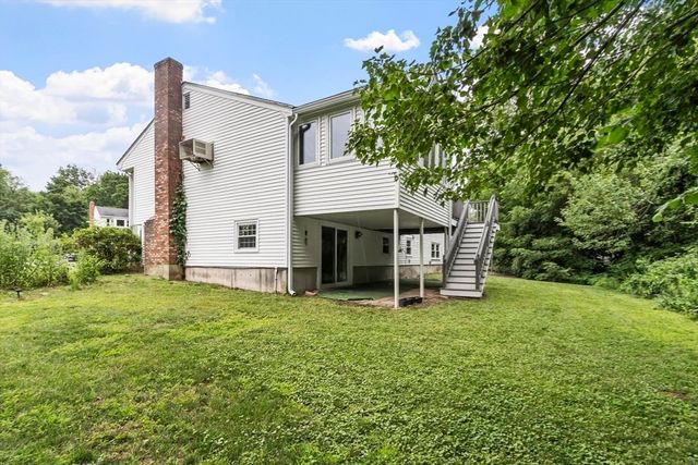 14 Olde Berry Road, Andover, MA 01810