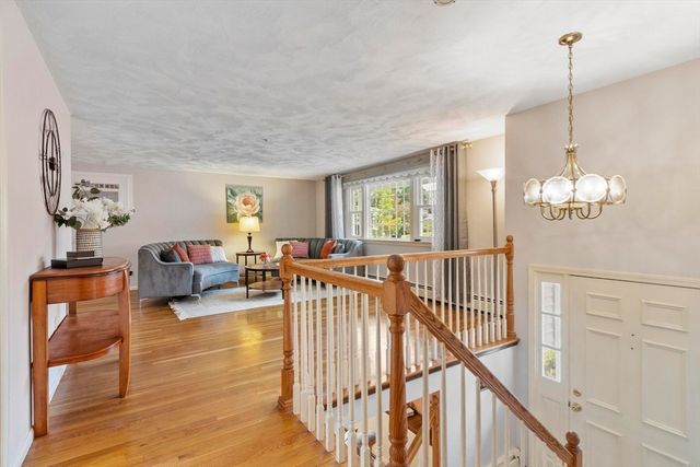 14 Olde Berry Road, Andover, MA 01810