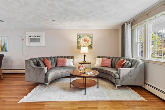 14 Olde Berry Road, Andover, MA 01810