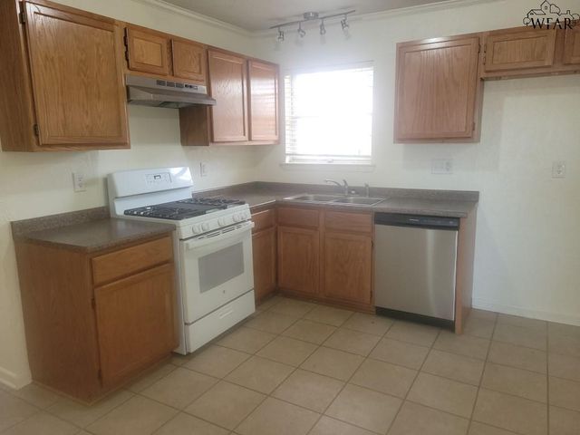 1722 LONGVIEW STREET, Wichita Falls, TX 76306