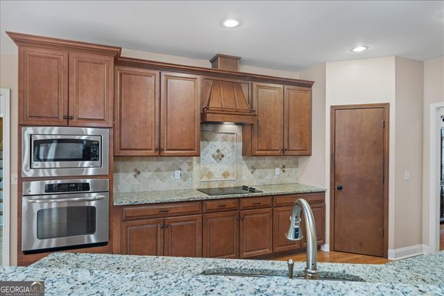 734 Sweet Magnolia Circle, Dublin, GA 31021