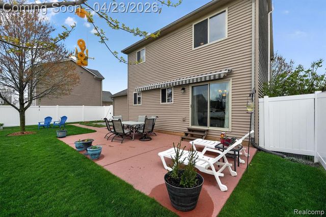 299 Dundee Ridge Drive, Dundee, MI 48131