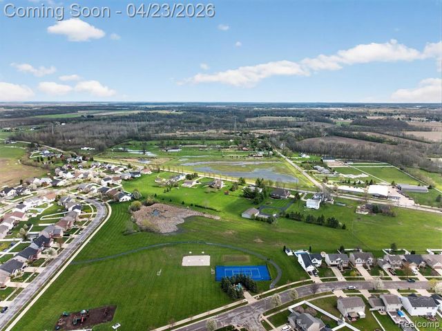 299 Dundee Ridge Drive, Dundee, MI 48131
